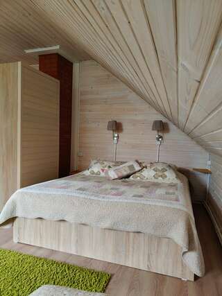 Гостевой дом Чибис Плес Семейный номер с балконом-6